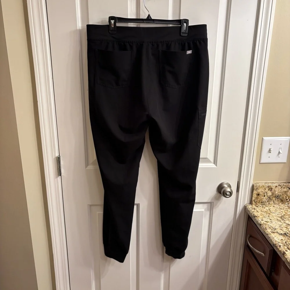 TALL Figs Black Zamora Women's Jogger Scrub Pants with Drawstring XL TALL - Picture 5 of 12